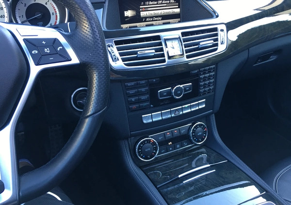 Mercedes-Benz CLS cena 85000 przebieg: 147500, rok produkcji 2012 z Garwolin małe 172